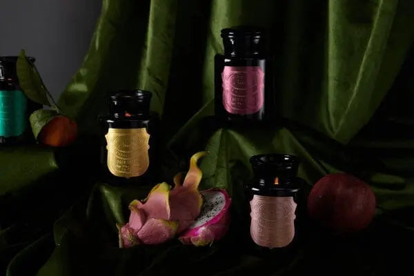 Apothecary Noir 8 oz Candle Linen & Orris